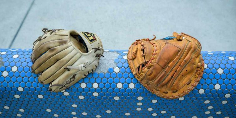 how to store baseball cards hero