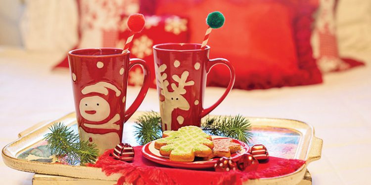 Cozy Guest Bedroom Ideas for the Holidays