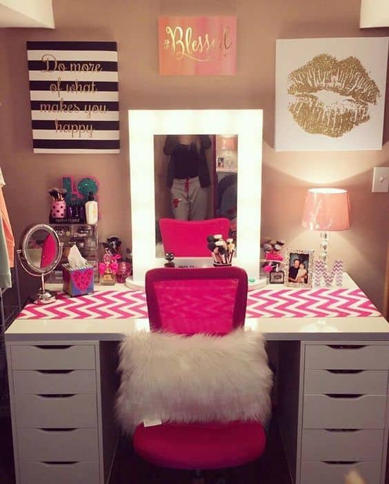 Desk 2