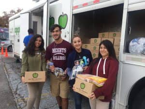 houston-food-bank-volunteer-2