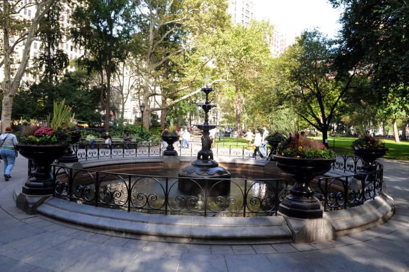 fountain in the middle of Madison Square Park in New York City