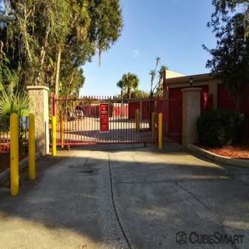 Self Storage Units At 1375 Pioneer Trl In New Smyrna Beach Fl Cubesmart