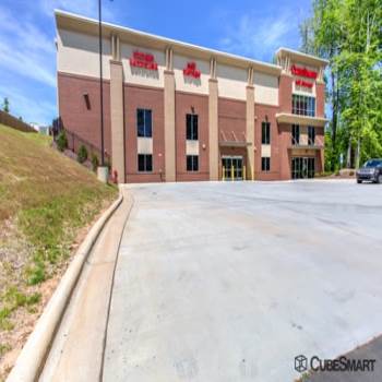 Self Storage Units In Raleigh From 32 At 7901 Glenwood Ave Cubesmart