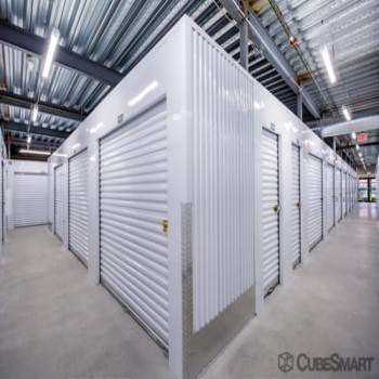 Self Storage Units In Milwaukee From 24 At 7635 W Oklahoma Ave Cubesmart