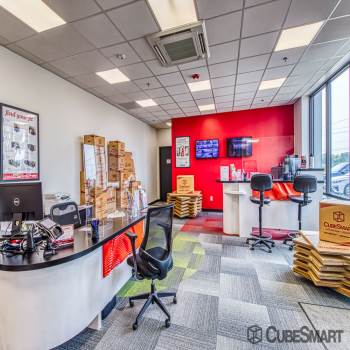 Self-Storage Units at 3100 7th St Nw in Rochester, MN @CubeSmart