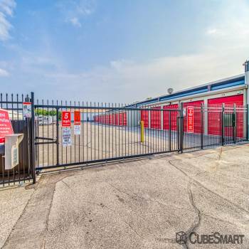Self-Storage Units at 3100 7th St Nw in Rochester, MN @CubeSmart