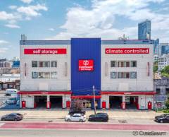 Cubesmart at 39-25 21st St Long Island City new york