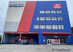 Cubesmart at 33-24 Woodside Ave Long Island City new york