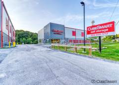 Cubesmart at 4071 Quaker Lane North Kingstown rhode island