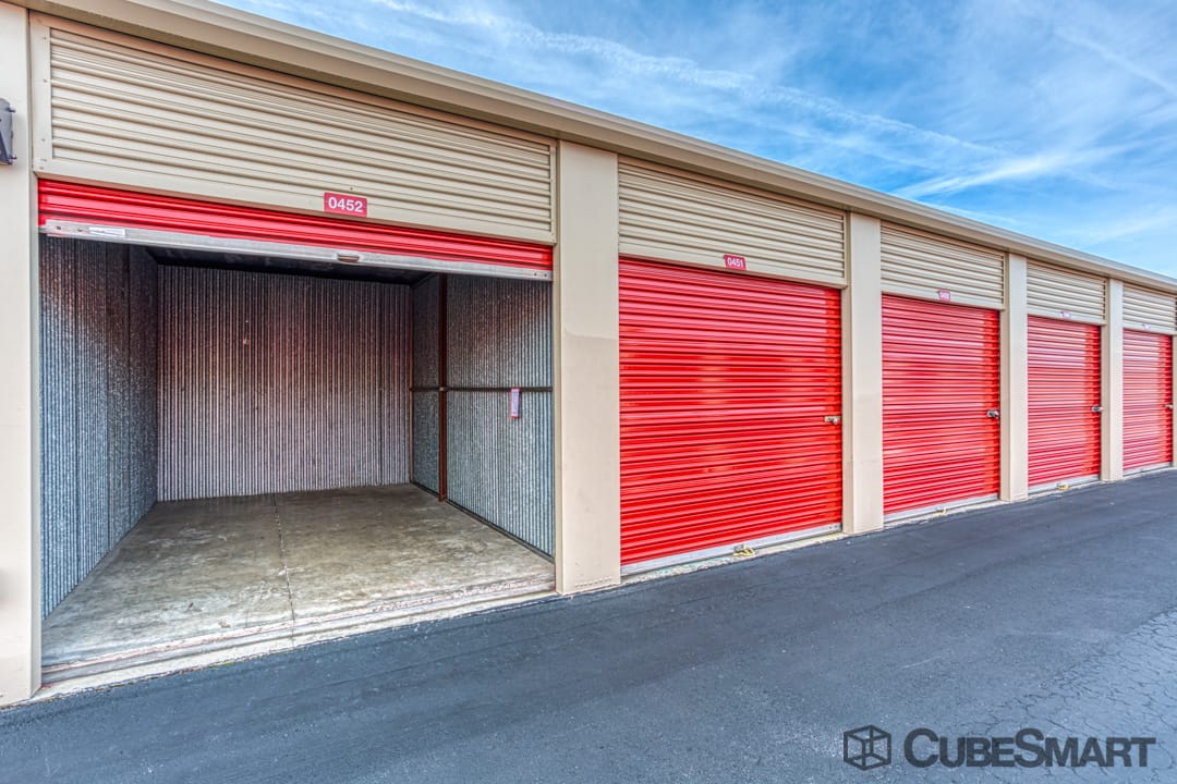 SelfStorage Units at 2501 22nd Ave N in St Petersburg, FL CubeSmart