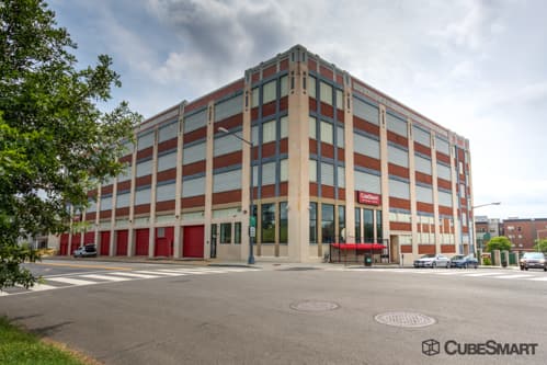 Self Storage Units At 175 R Street Northeast In Washington Dc Cubesmart Self Storage In Washington