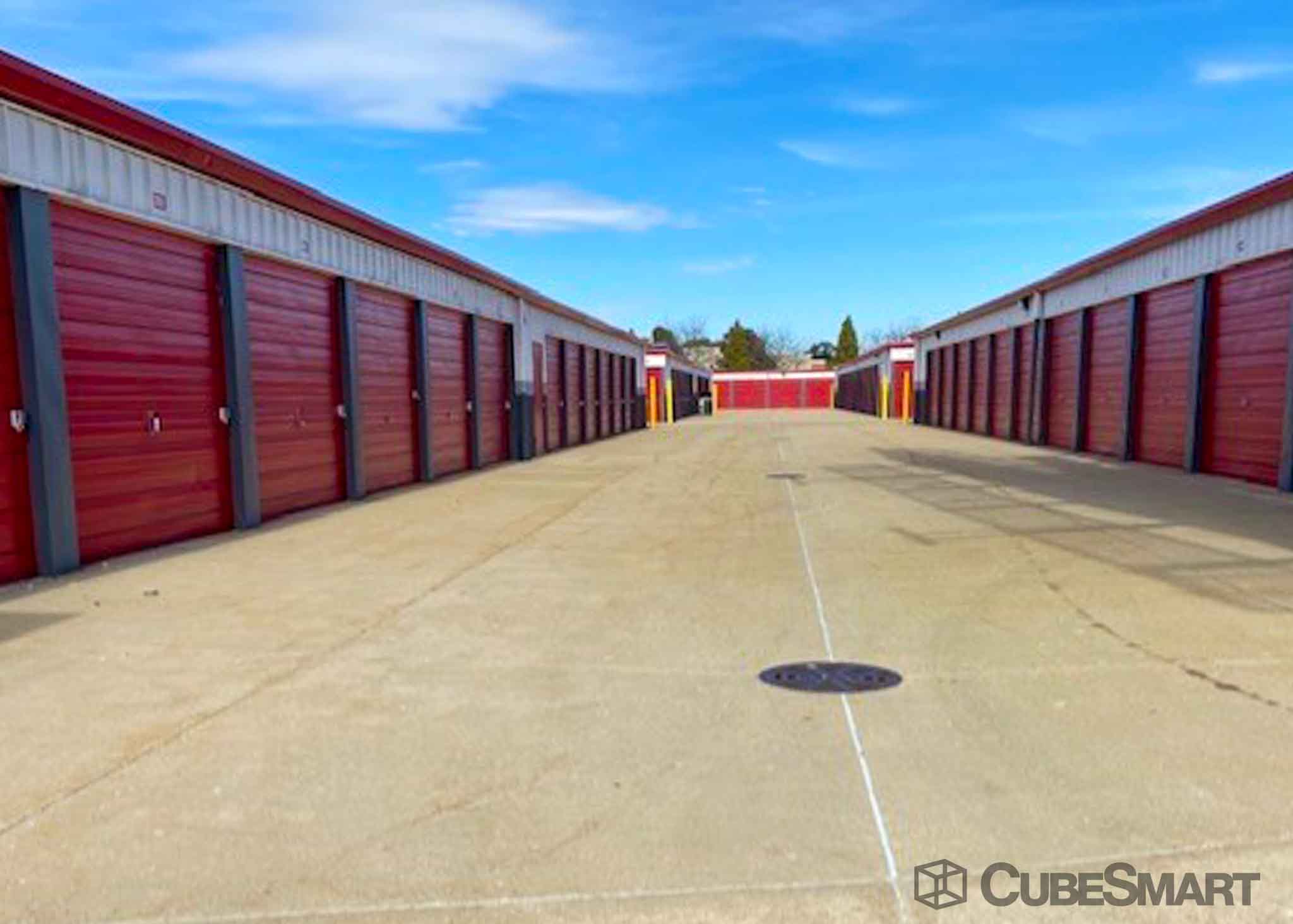SelfStorage Units at 2114 Oak Leaf St in Joliet, IL CubeSmart
