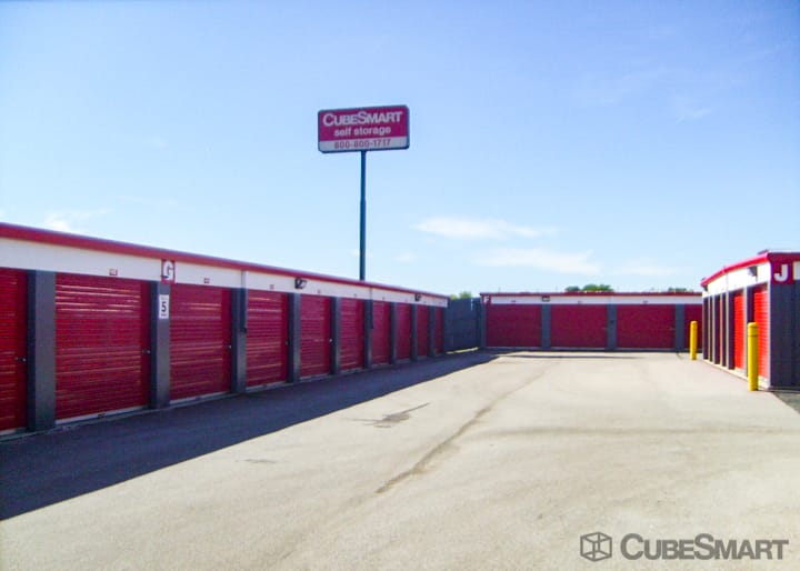 SelfStorage Units in Plainfield (From 34) at 12408 S Industrial Dr E