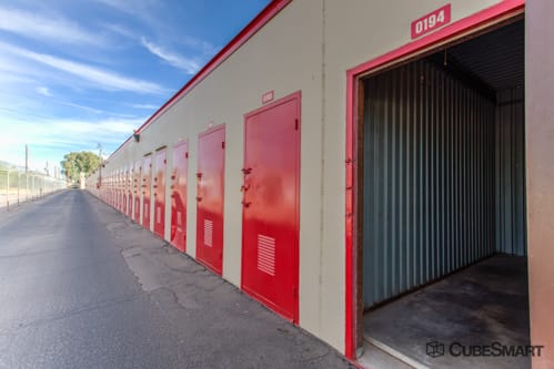 self storage units from