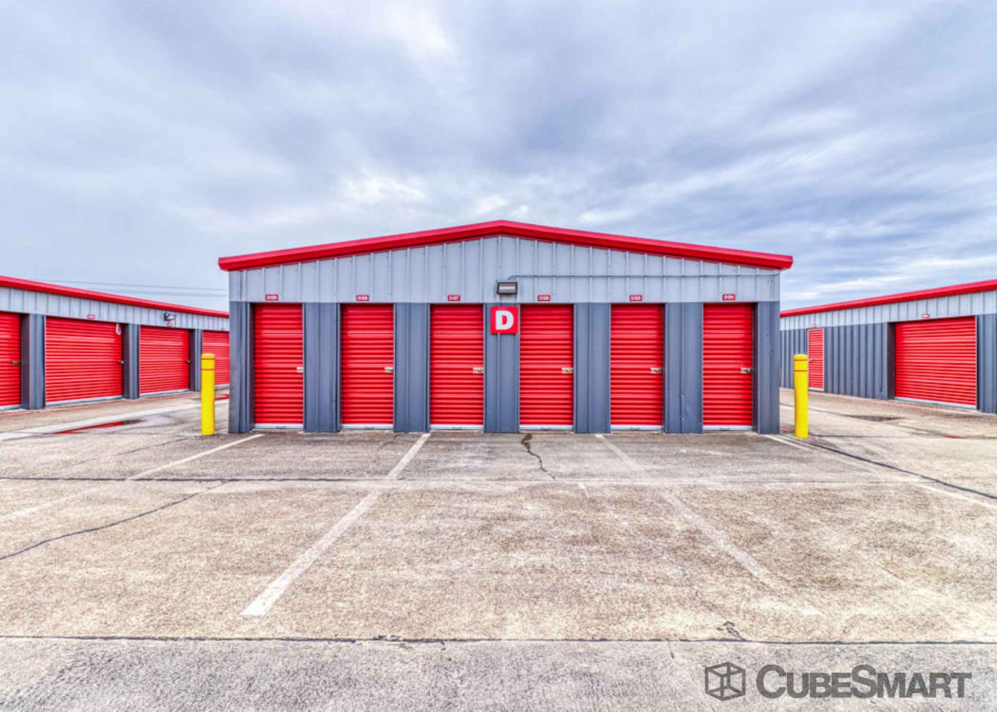 SelfStorage Units at 1919 E Broadway St in Pearland, TX CubeSmart