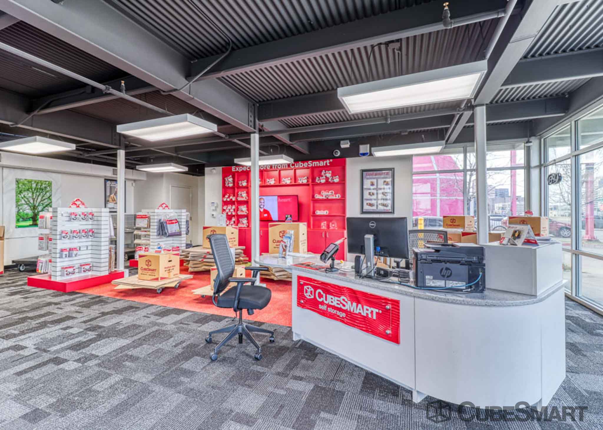 Self Storage Units Near Lyndon B Johnson Fwy, TX CubeSmart