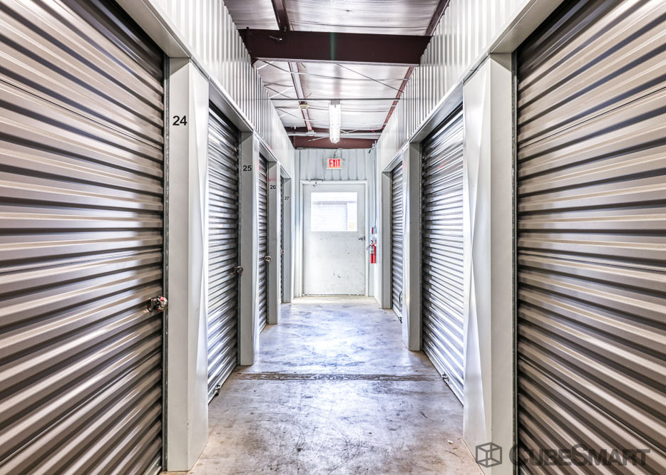 Self-Storage Units at 575 I-10 S in Beaumont, TX @CubeSmart