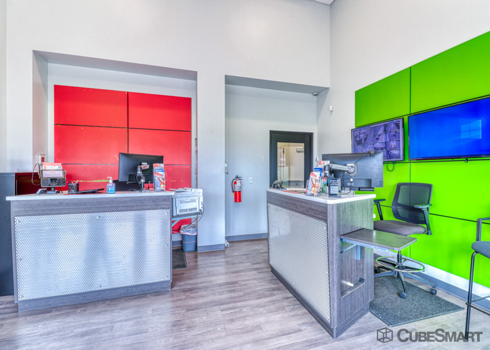 SelfStorage Units at 930 W Holmes Rd in Lansing, MI CubeSmart