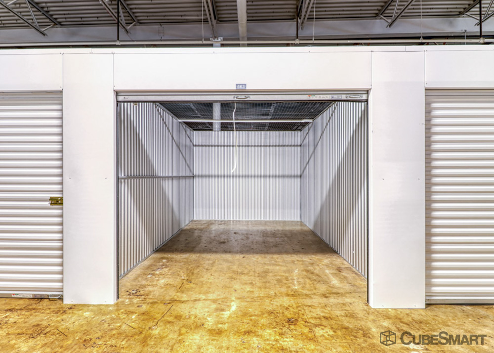 SelfStorage Units at 930 W Holmes Rd in Lansing, MI CubeSmart