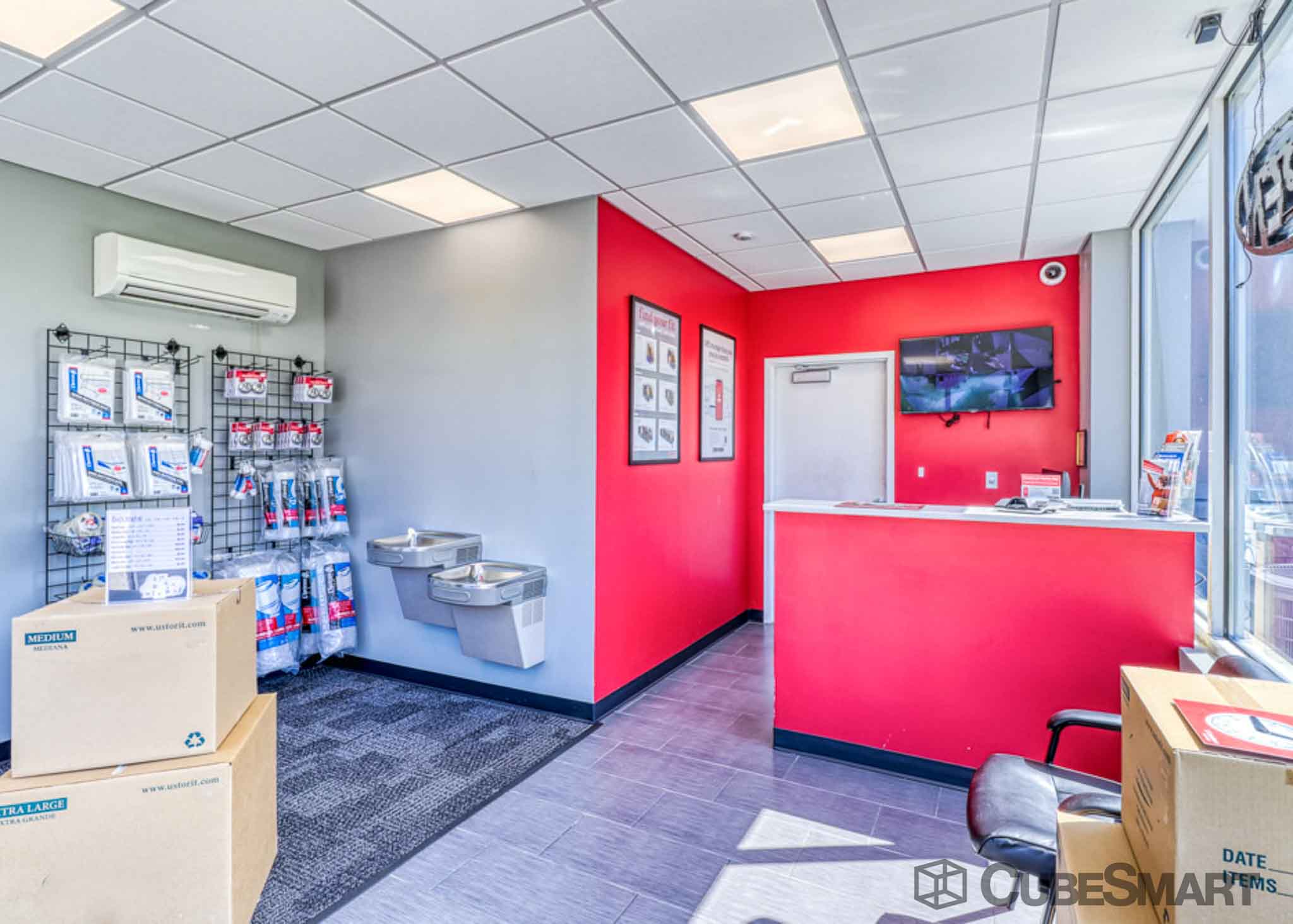 SelfStorage Units at 37021 N Sheridan Rd in Beach Park, IL CubeSmart