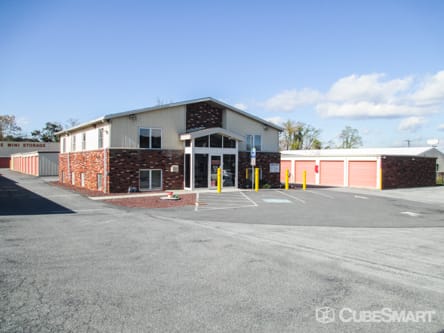 Self Storage Units At 321 Milroy Road In Harrisburg Pa Cubesmart Cubesmart Self Storage In Harrisburg