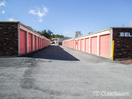 Self Storage Units At 321 Milroy Road In Harrisburg Pa Cubesmart Harrisburg Pa 17111 Reviews