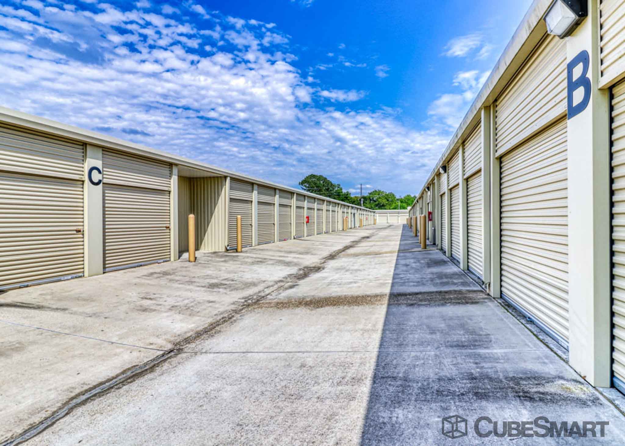 Self-Storage Units at 21085 Old Scenic Hwy in Zachary, LA @CubeSmart