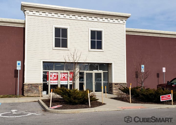 SelfStorage Units in Lockport (From 34) at 5725 S Transit Rd CubeSmart