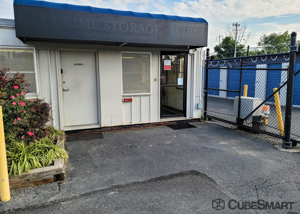 Storage Unit Auctions Philadelphia Dandk Organizer