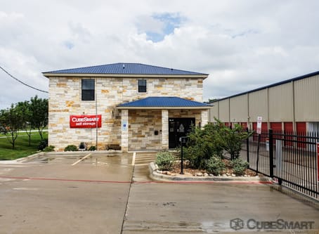 Self Storage Units From 41 At 13601 Dessau Road In Pflugerville A Cubesmart Facility Photo In Pflugerville Tx