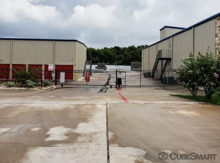 Self Storage Units From 41 At 13601 Dessau Road In Pflugerville Tx A Cubesmart Facility Photo In Pflugerville
