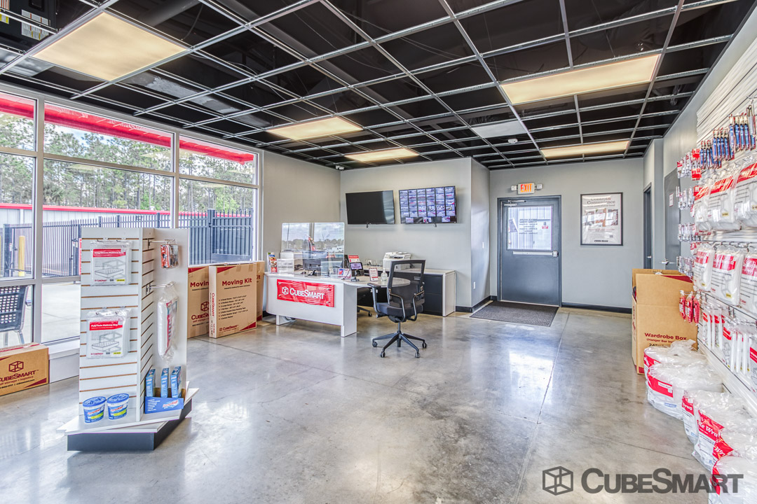 SelfStorage Units at 49671 Hwy 27 in Davenport, FL CubeSmart