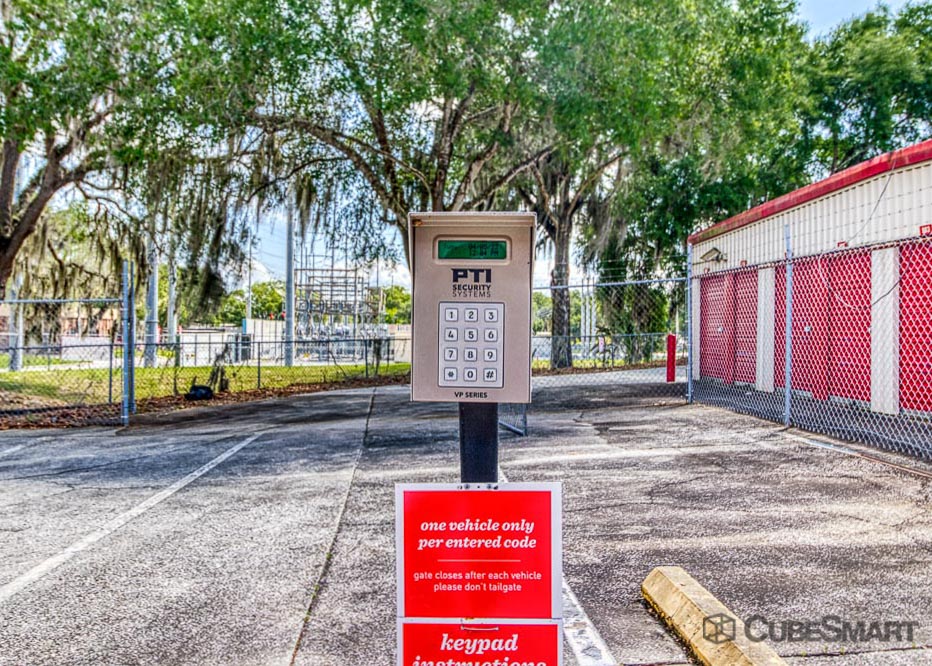 SelfStorage Units at 1435 Center St in Leesburg, FL CubeSmart
