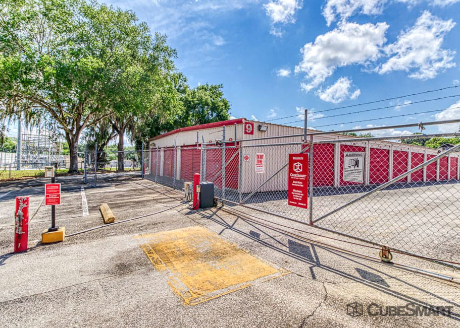 SelfStorage Units at 1435 Center St in Leesburg, FL CubeSmart