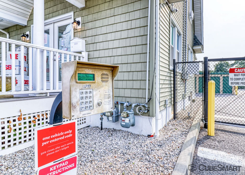 SelfStorage Units at 120 River Ave in Patchogue, NY CubeSmart