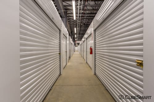 Self Storage Units From 36 At 401 W Rendon Crowley Rd In Fort Storage Facility In Fort Worth Tx A Cubesmart Photo
