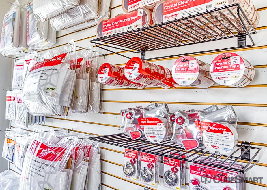 SelfStorage Units at 1525 N Main St in Pearland, TX CubeSmart