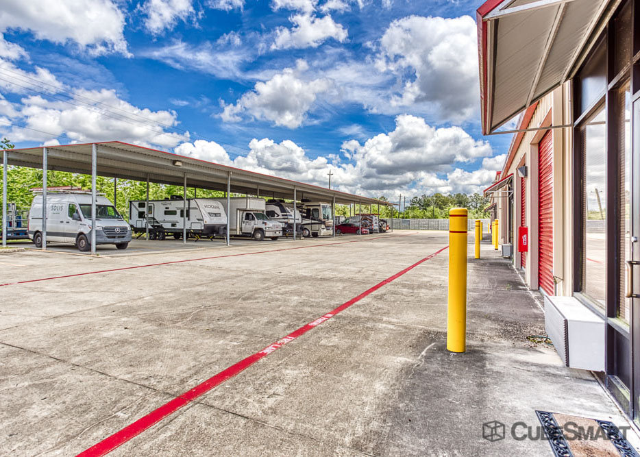 SelfStorage Units at 1525 N Main St in Pearland, TX CubeSmart