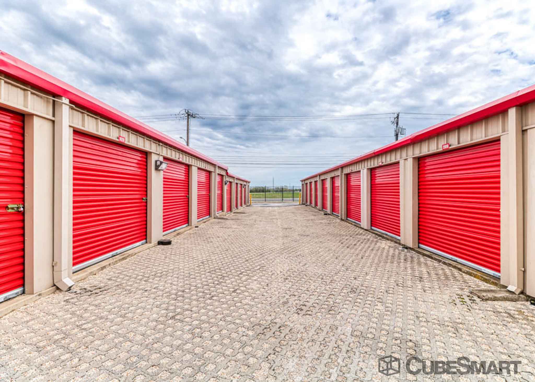 Self-Storage Units at 2400 N Austin Ave in Georgetown, TX @CubeSmart
