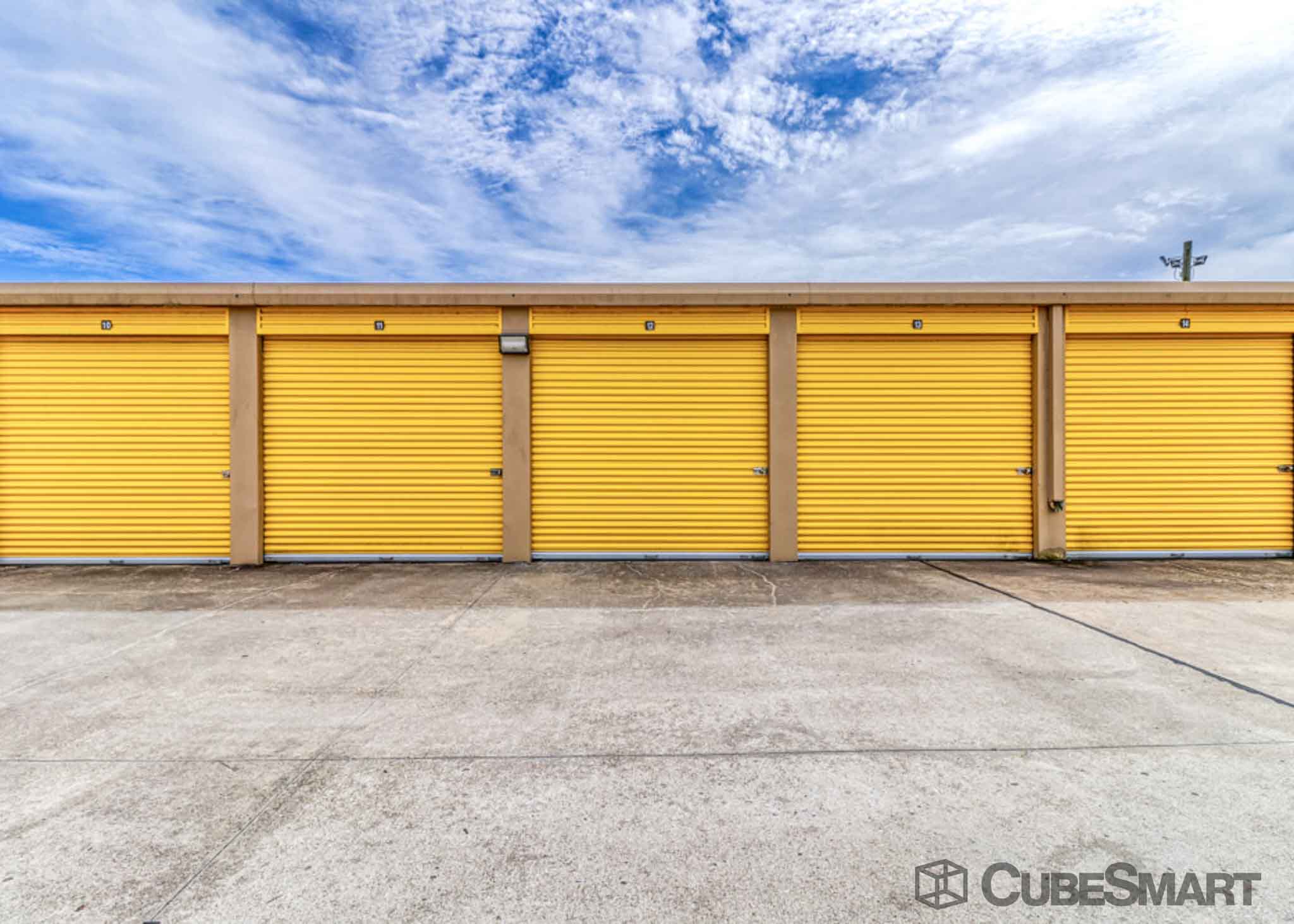 SelfStorage Units at 9720 Harlem Rd in Richmond, TX CubeSmart