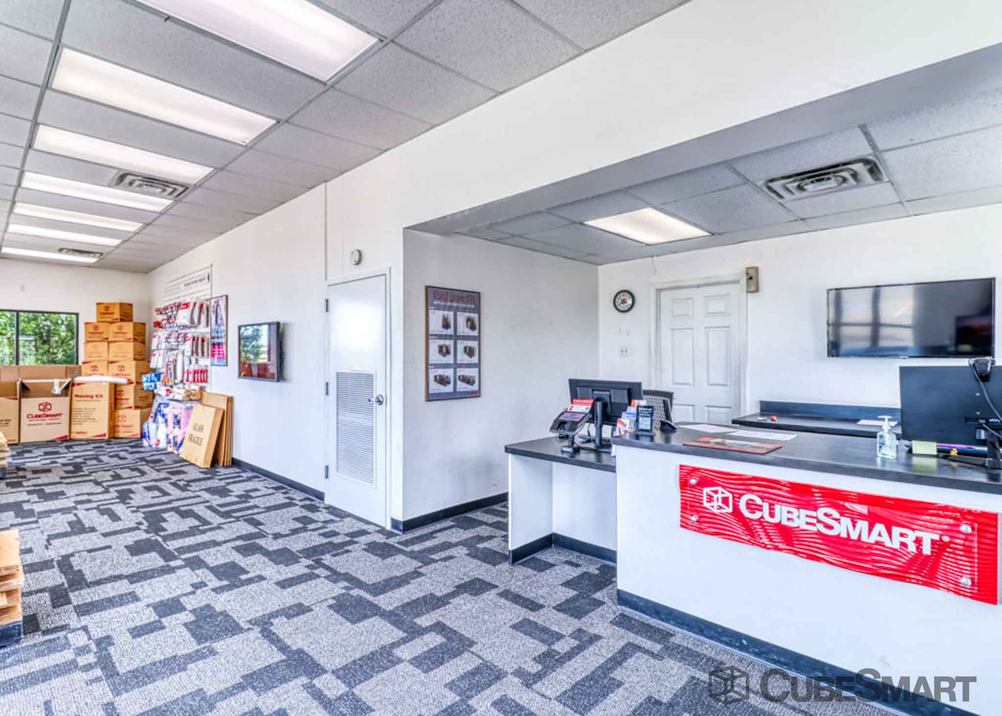 SelfStorage Units at 9720 Harlem Rd in Richmond, TX CubeSmart